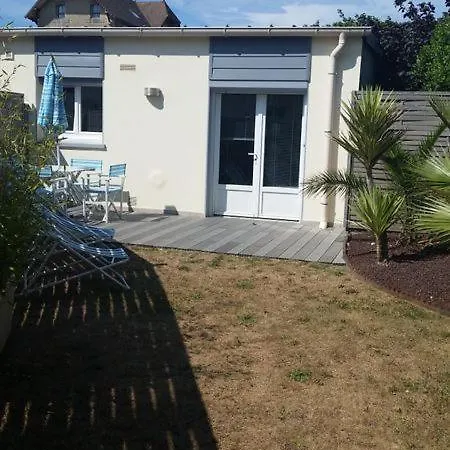 Дом отдыха Maisonnette Renovee Proche Et Commerce. Wifi. Literie Neuve